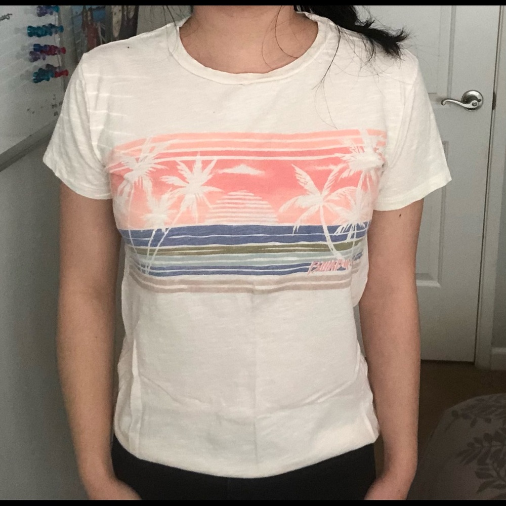 Billabong Women’s Graphic Tee (NWOT)